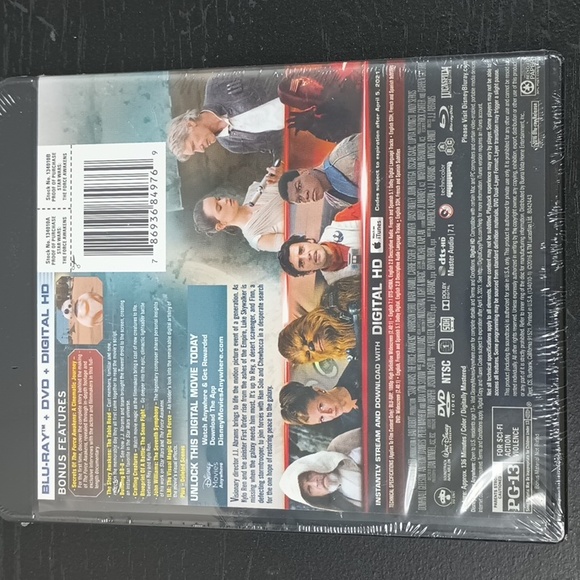 NWT STAR WARS THE FORCE AWAKENS BLU-RAY DVD AND DIGITAL HD - Picture 2 of 3